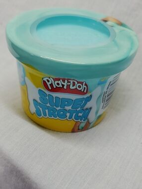 Play-Doh Super Stretch Modeling Compound - Light Blue